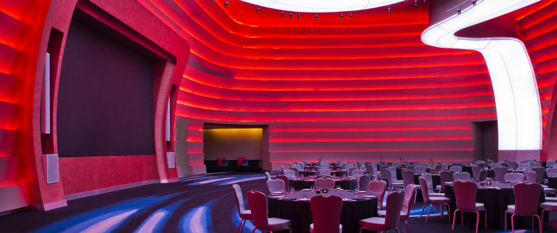 W Dubai Al Habtoor City - Meeting Room Dubai - Banquet Style Red